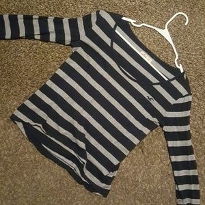 Small 3/4 sleeve Hollister shirt